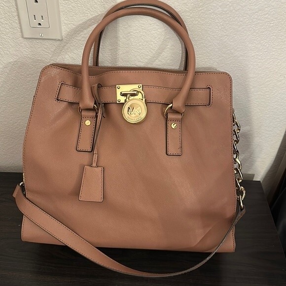 Michael Kors Hamilton in Mauve - Picture 5 of 10